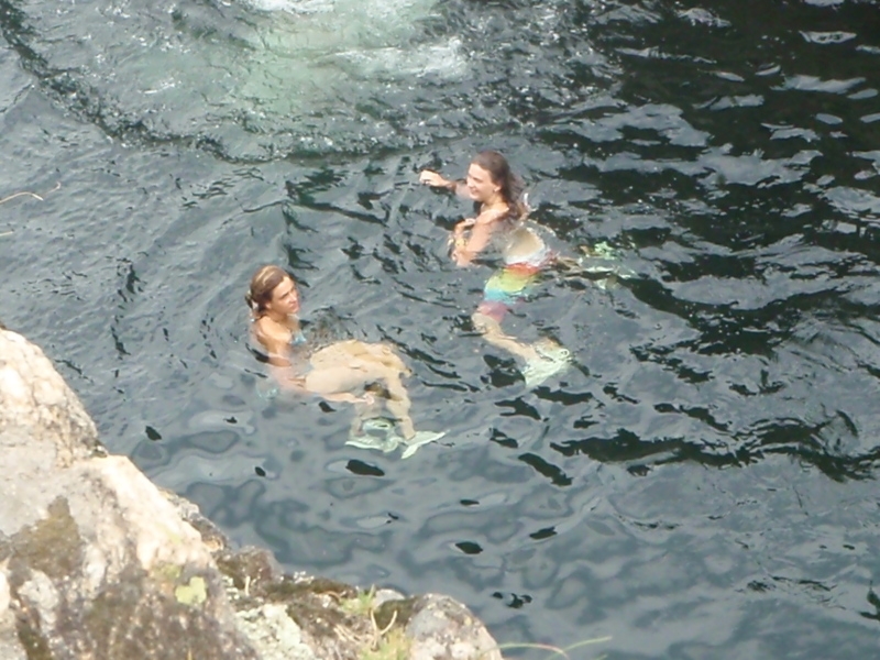 Village Camps International Summer Camp Ard&egrave;che, France 2019-07-26 https://www.villagecamps.com/journals_admin/images/71-1-Jo and Vanda have swim time.jpg